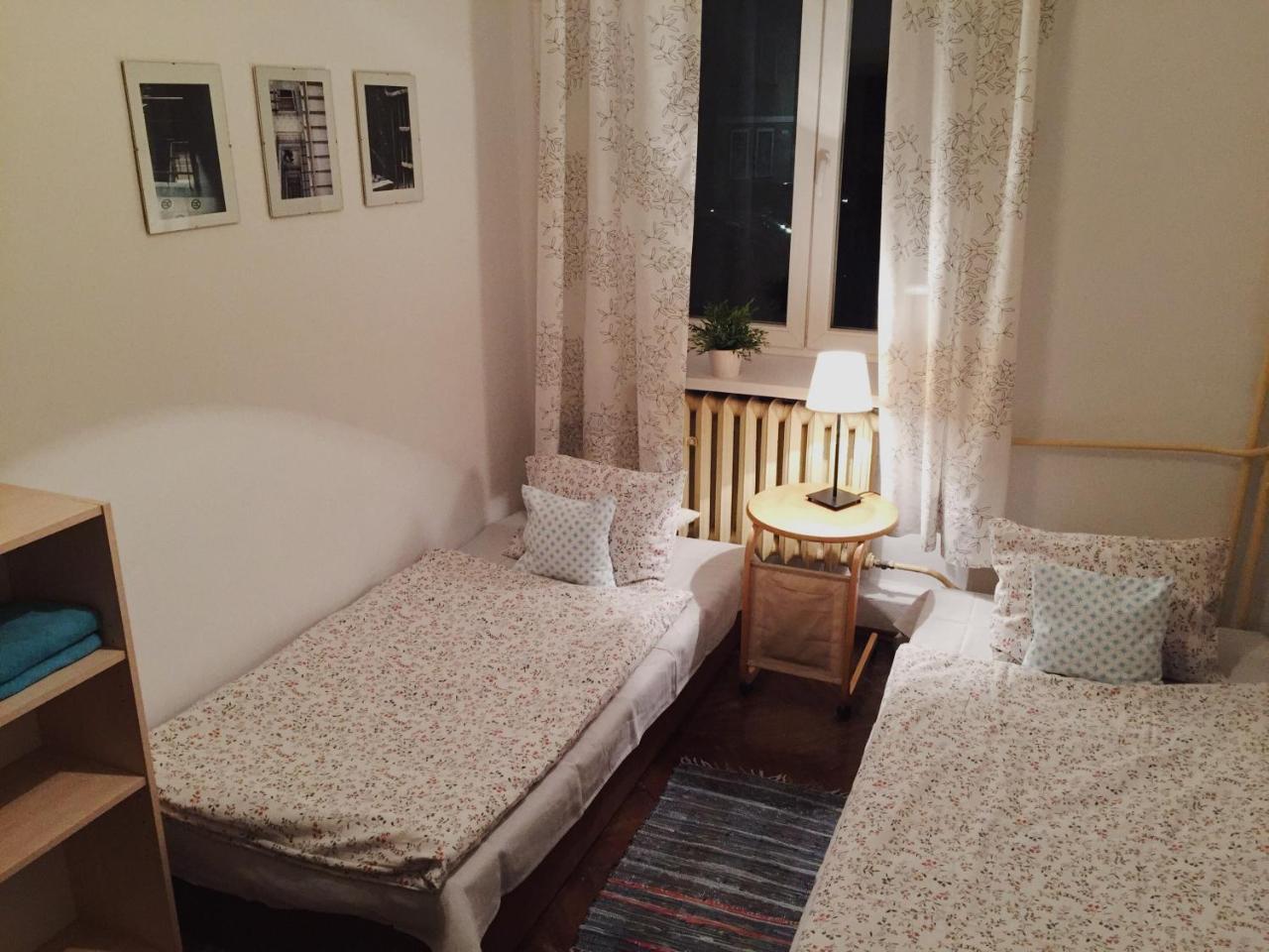 Hostel Aleje 28 Krakow Bagian luar foto